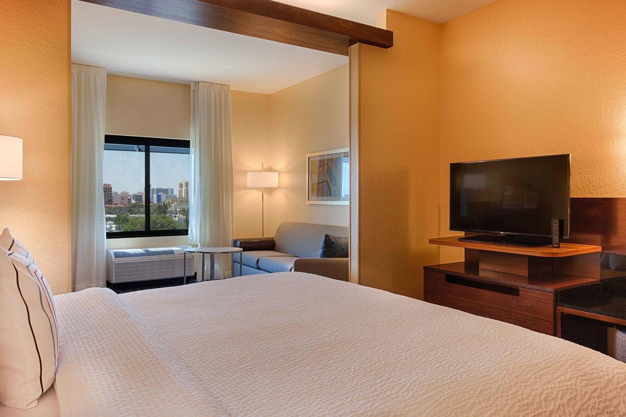 Fairfield Inn & Suites By Marriott Clearwater Beach Exterior foto