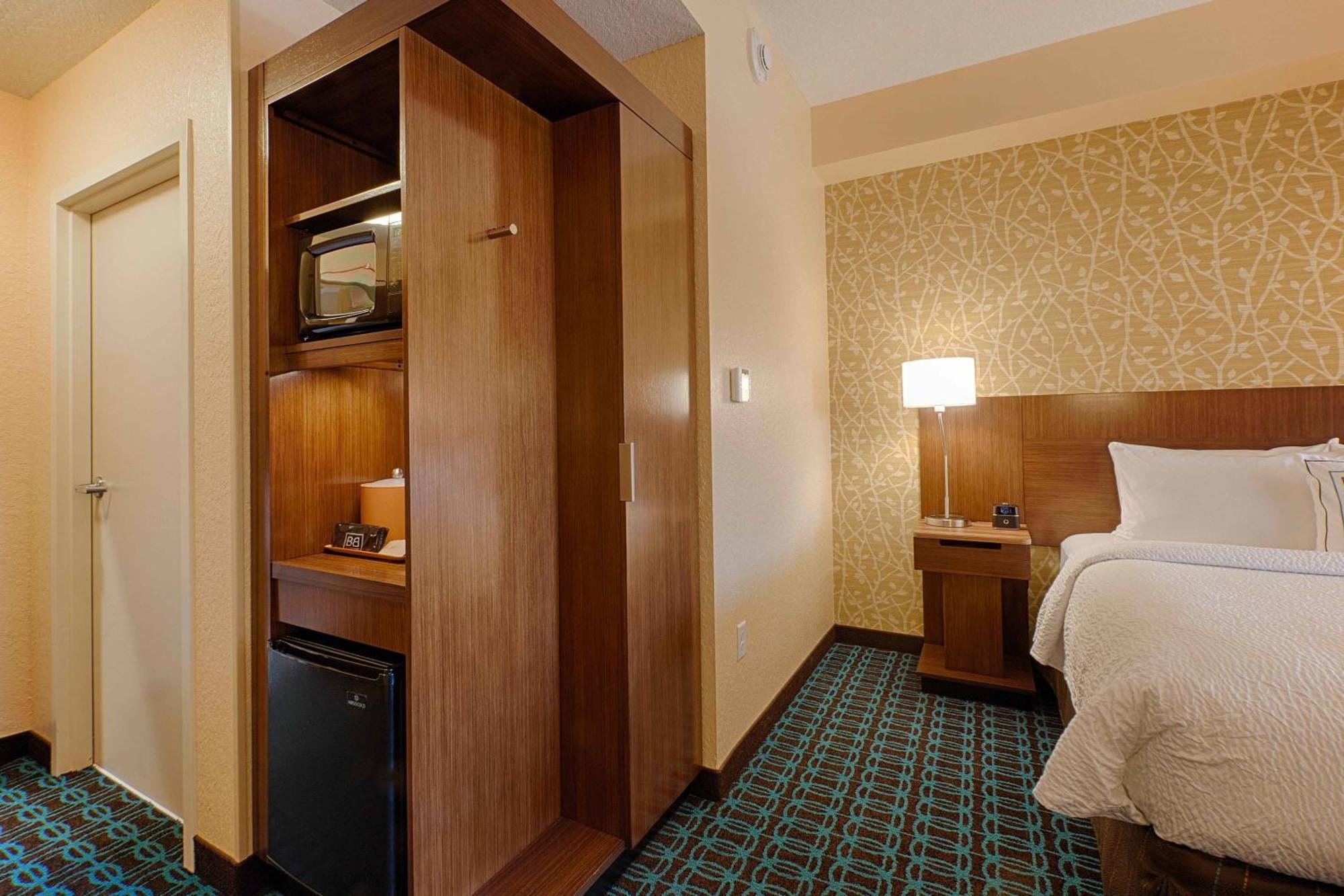 Fairfield Inn & Suites By Marriott Clearwater Beach Exterior foto